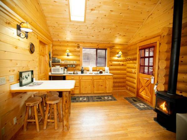 Beartooth Hideaway Inn & Cabins