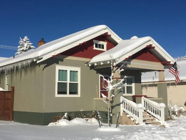 Dog Friendly Alpine Adventure with Hot Tub by AAA Red Lodge Rentals