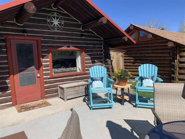 Dog Friendly Bear's Inn by AAA Red Lodge Rentals