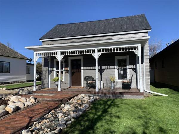 Orion's View with Hot Tub by AAA Red Lodge Rentals