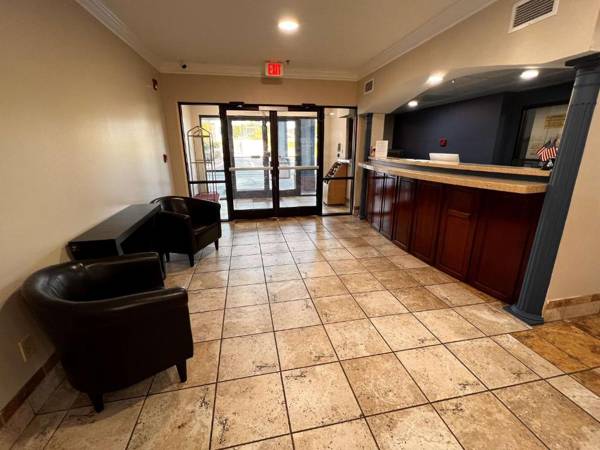 Days Inn & Suites by Wyndham Morganton