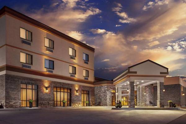 Roosevelt Grand Dakota SureStay Collection by Best Western