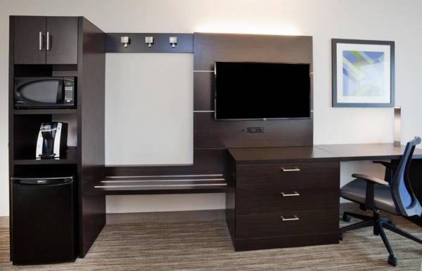 Workspace - Holiday Inn Express & Suites - Dickinson an IHG Hotel