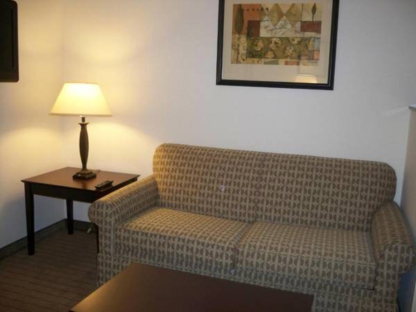 Holiday Inn Express & Suites - Omaha I - 80 an IHG Hotel