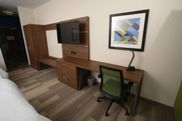 Workspace - Holiday Inn Express - McCook an IHG Hotel