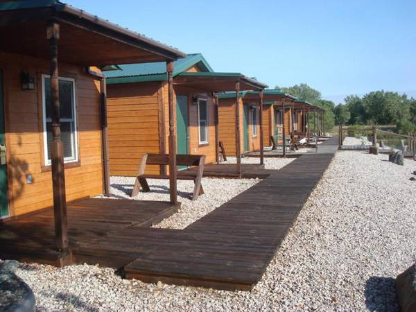 South Platte Cabins & Kennels