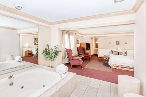 Knights Inn & Suites South Sioux City