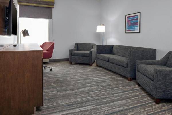 Workspace - Hampton Inn by Hilton Concord/Bow