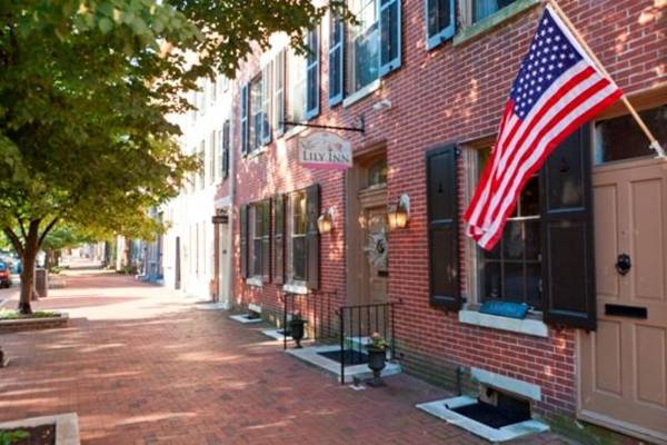 The Lily Inn - Burlington