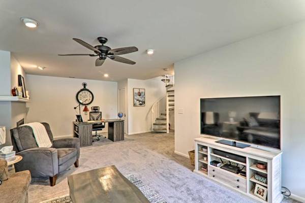 Workspace - Evolve Condo with Balcony Less Than 2 Mi to Mountain Creek