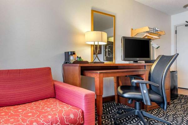 Workspace - Quality Inn Falconer - Jamestown