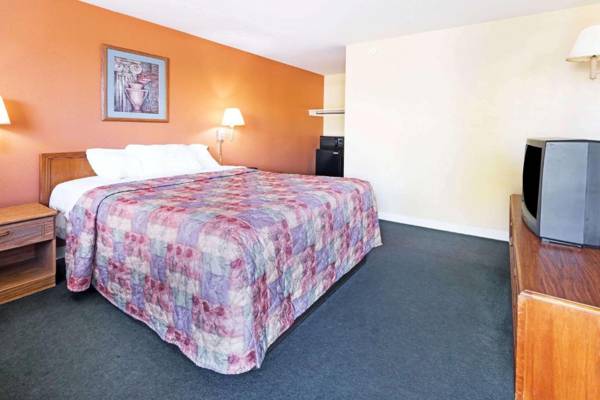 Days Inn by Wyndham Henrietta/Rochester Area