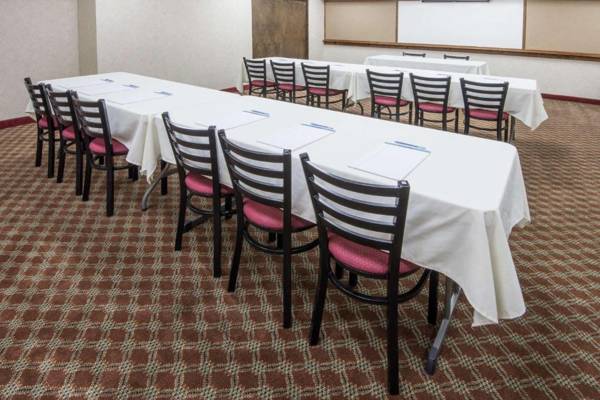 Super 8 by Wyndham Henrietta/Rochester Area