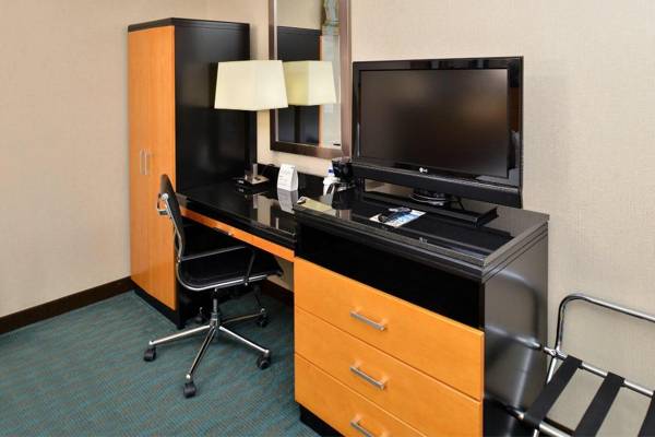 Workspace - Holiday Inn Express Kennedy Airport