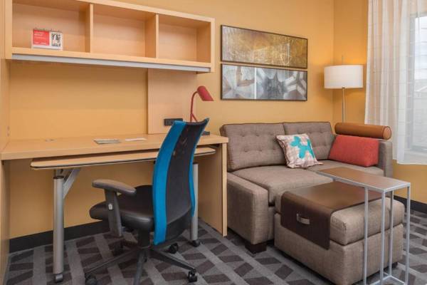 Workspace - TownePlace Suites by Marriott New Hartford