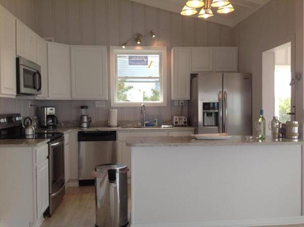 4BR Soundview Luxury Beach House w Panoramic Views North Fork