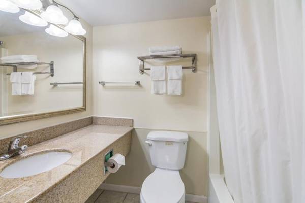 Rodeway Inn & Suites Weedsport NY