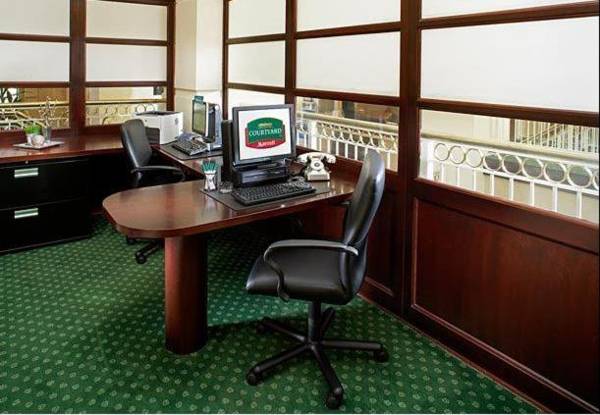 Workspace - Courtyard by Marriott Columbus New Albany