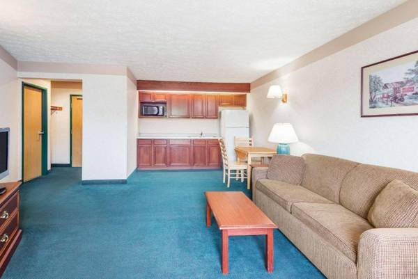 Ramada by Wyndham Strasburg Dover