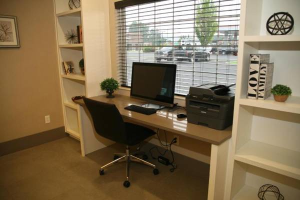 Workspace - Country Inn & Suites by Radisson Prineville OR