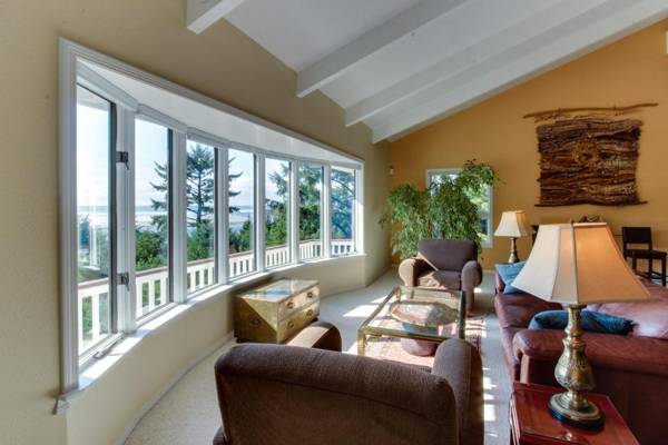 Hidden Luxury Beachfront Estate