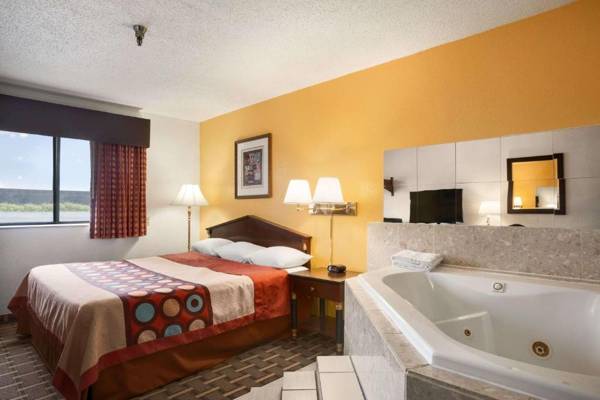 Super 8 by Wyndham Brookville