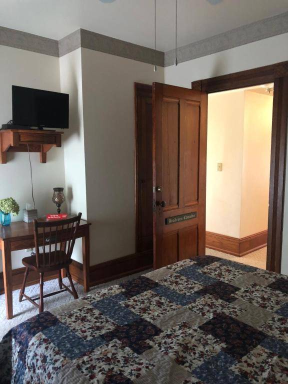 Ottaway Inn LLC