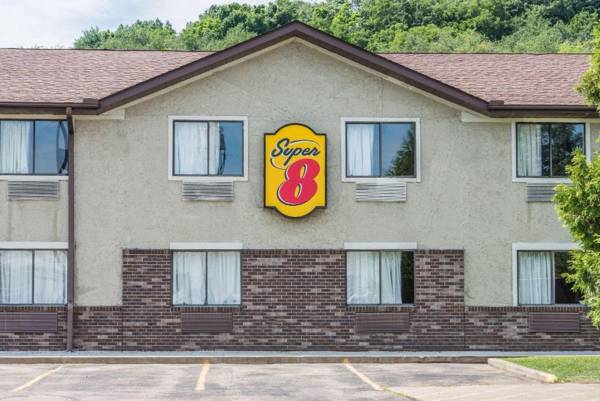 Super 8 by Wyndham Delmont