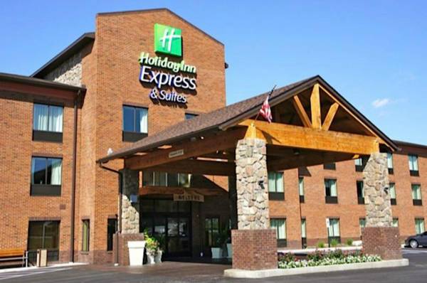 Holiday Inn Express & Suites Donegal an IHG Hotel