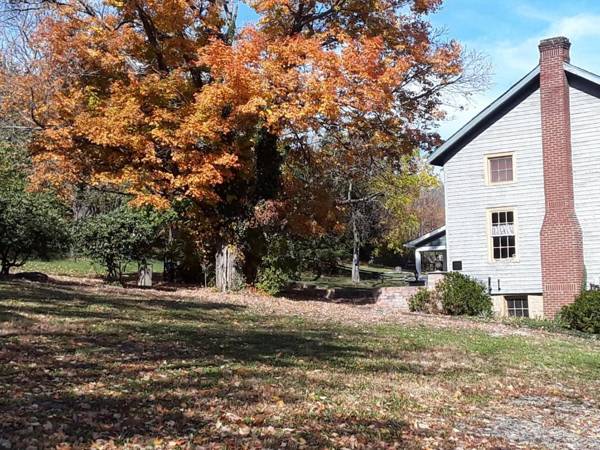 Baneberry Meadows B&B