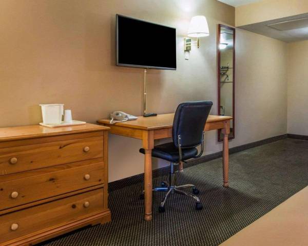 Workspace - Econo Lodge Hermitage