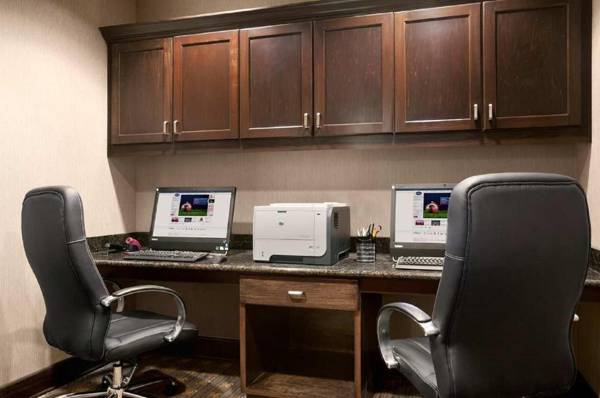 Workspace - Hampton Inn & Suites - Mansfield