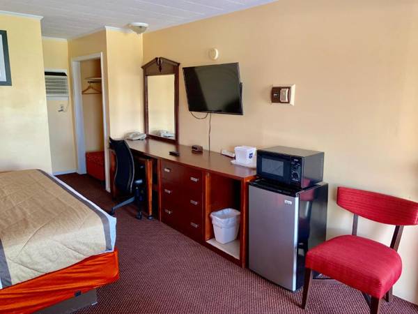 Workspace - Budget Inn Mifflintown