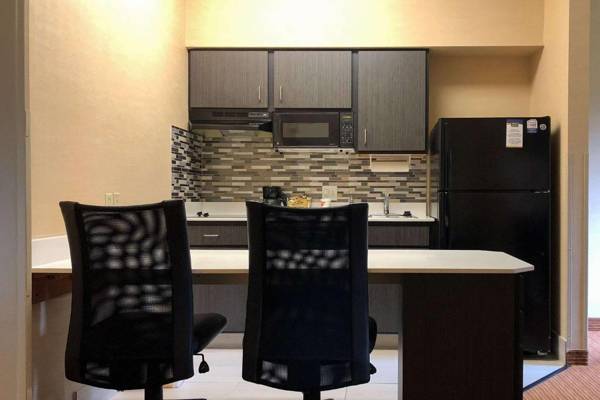 Workspace - MainStay Suites of Lancaster County