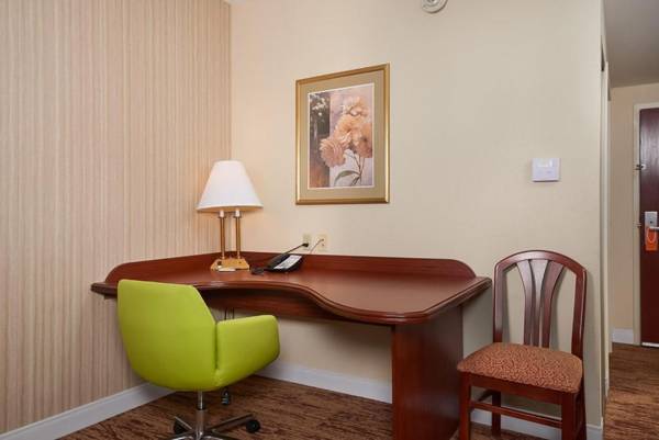 Workspace - Hampton Inn Shrewsbury