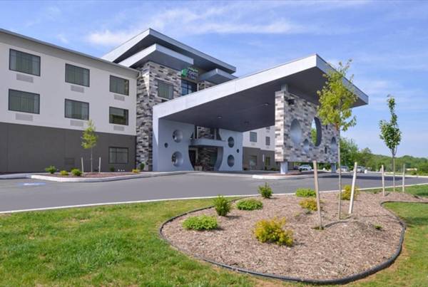 Holiday Inn Express Shippensburg an IHG Hotel