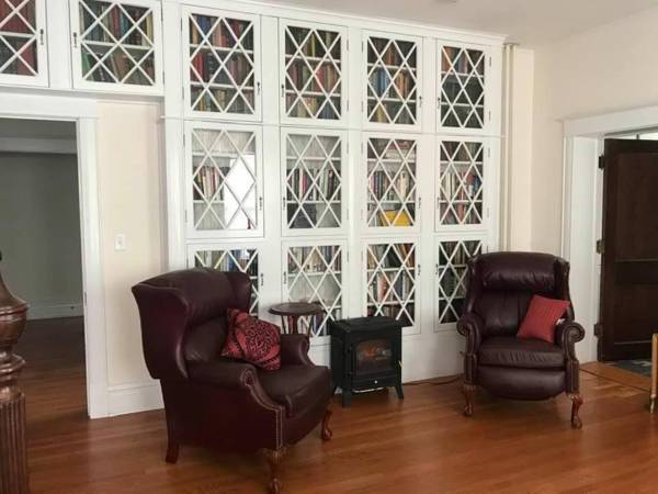 Historic 1912 Hoover House Bed and Breakfast