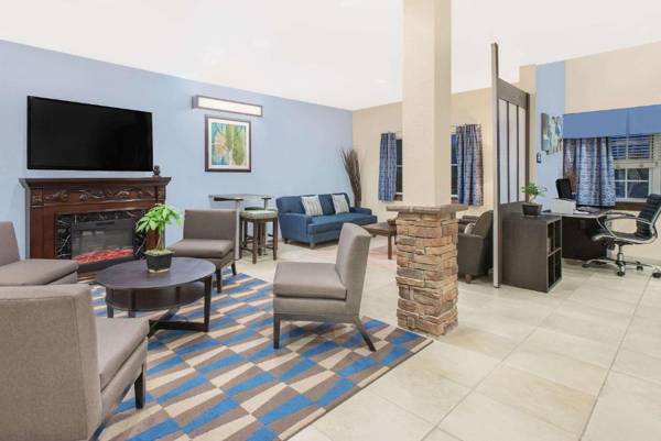 Workspace - Microtel Inn & Suites by Wyndham Waynesburg