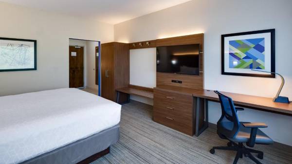 Workspace - Holiday Inn Express & Suites - Latta an IHG Hotel