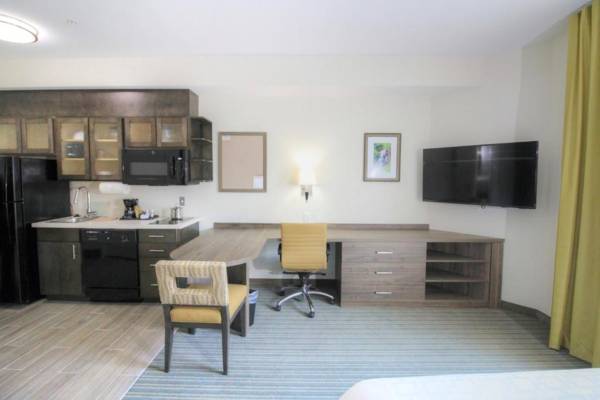 Workspace - Candlewood Suites - Memphis East an IHG Hotel