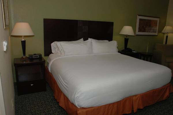 Holiday Inn Express & Suites Covington an IHG Hotel