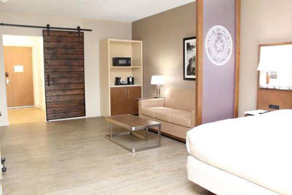 Best Western Bandera Suites & Saloon