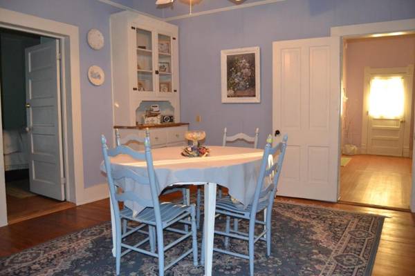 Carleton House Bed and Breakfast