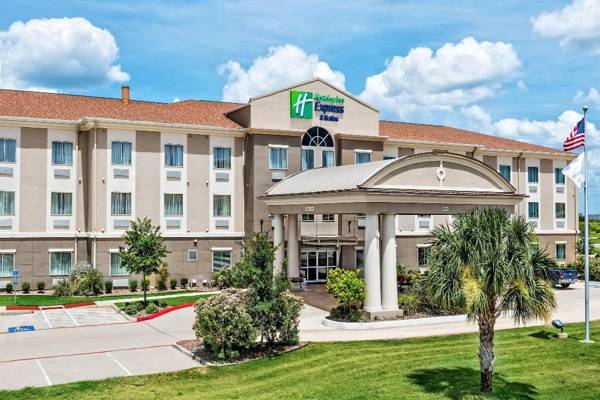 Holiday Inn Express & Suites Cotulla an IHG Hotel