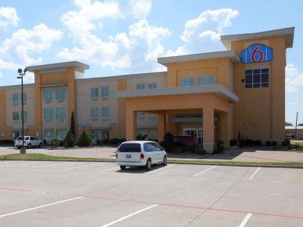 Motel 6-Joshua TX