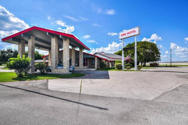 Americas Best Value Inn Lockhart TX