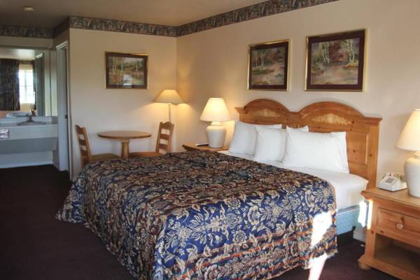 Lakeside Inn & Suites