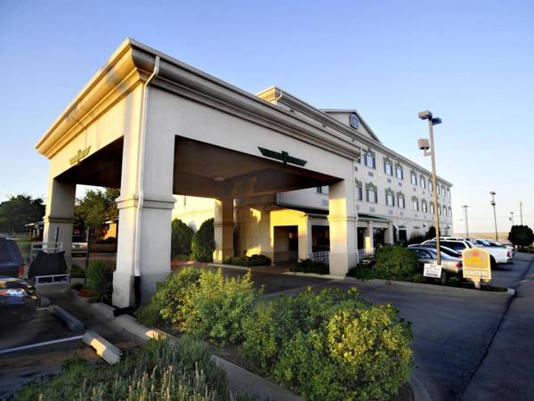 Best Western Plus Shamrock Inn & Suites