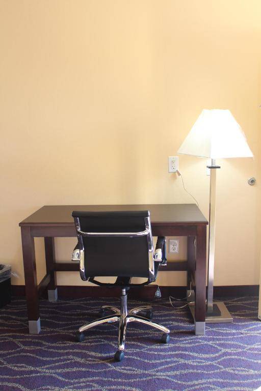 Workspace - Express Inn and Suites