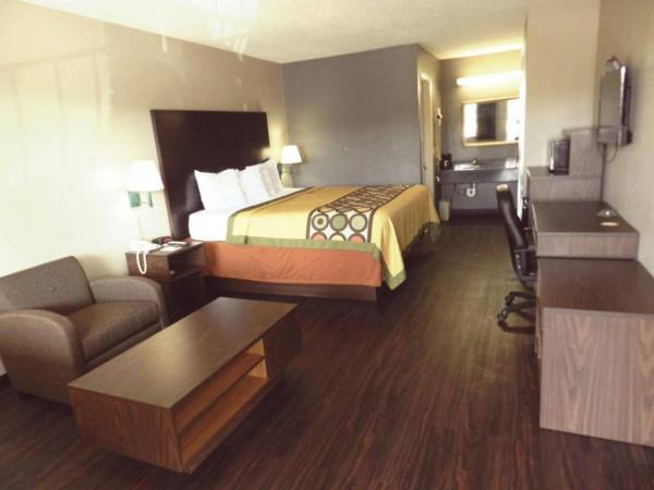 Super 8 by Wyndham Universal City